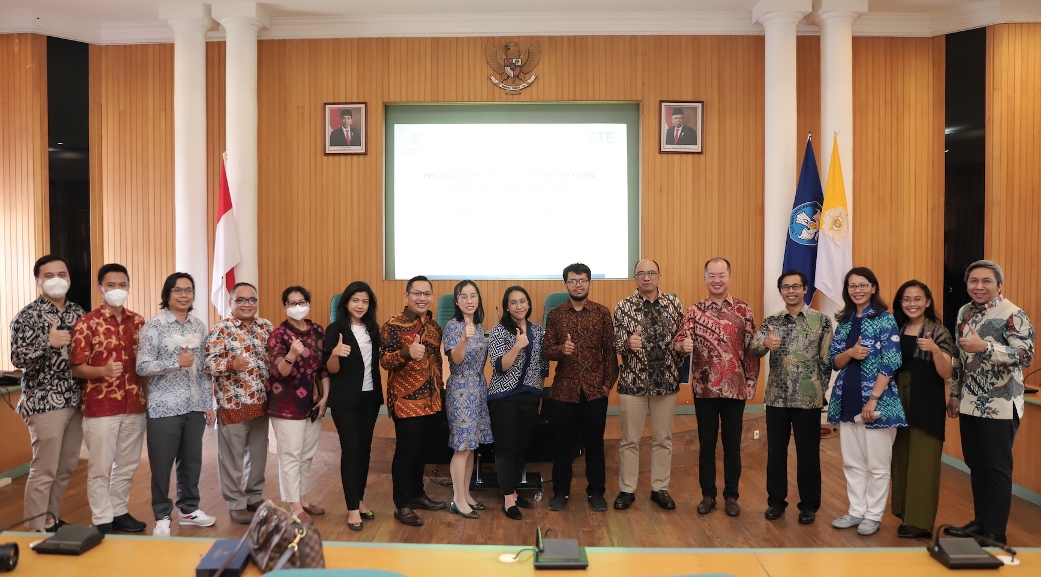 ZTE Indonesia Teken Kerjasama dengan UGM Dukung Pengembangan SDM